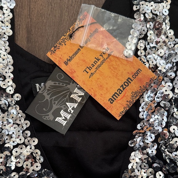 Elegant Black and Silver Sequin Dress - Picture 3 of 10